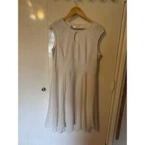 London Times Winter White Crochet Keyhole Sleeveless Dress 14